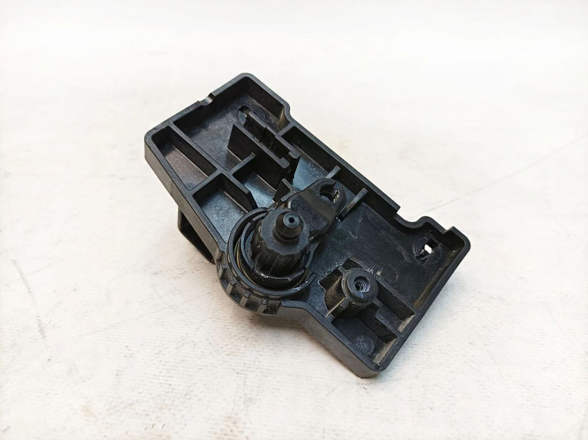 Support bracket for the hood opening drive lever Audi E-tron 4KL823633B