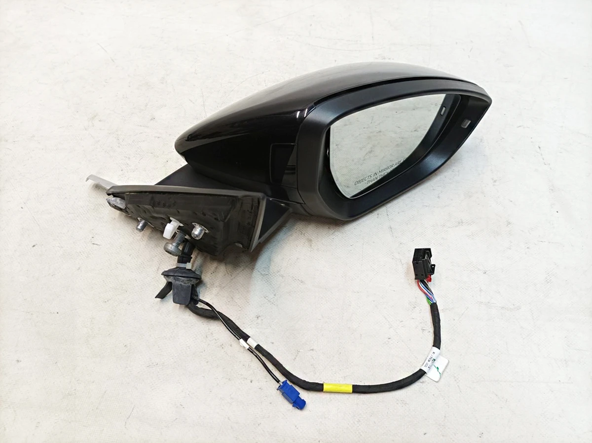 Outside mirror with electric drive, right, assembled Paint code: LY9T Audi E-tron 4KL857410