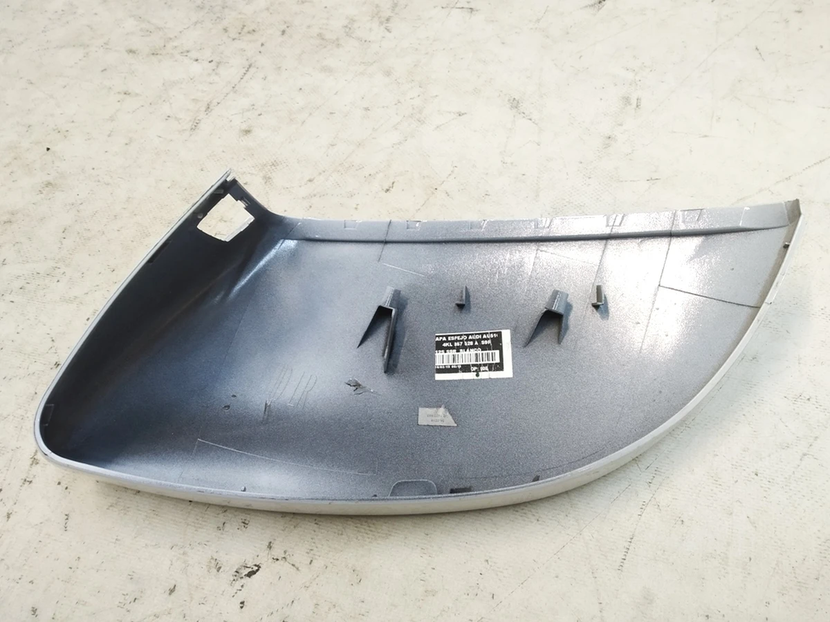 Корпус зеркала заднего вида правый верхняя часть с повреждением Audi E-tron 4KL857528A
