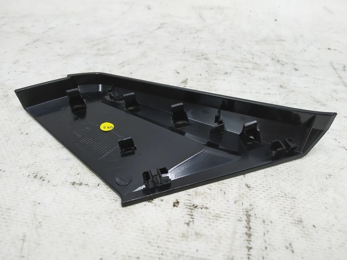 Накладка панели управления и индикации центральной консоли справа Audi E-tron 4KL863338