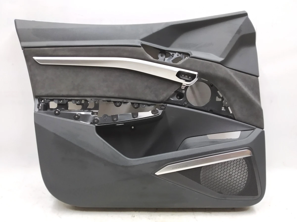 Карта дверей передньої лівої (алькантара) в зборі з підсвічуванням та накладками Audi E-tron 4KL867103F