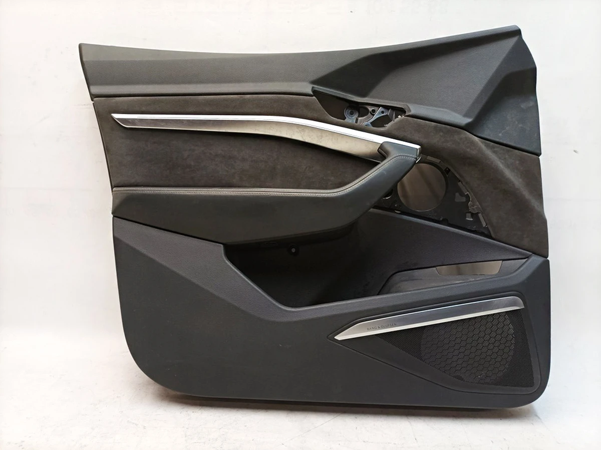 Карта дверей передньої лівої в зборі з підсвічуванням та модулем управління склопідйомниками Audi E-tron 4KL867103F