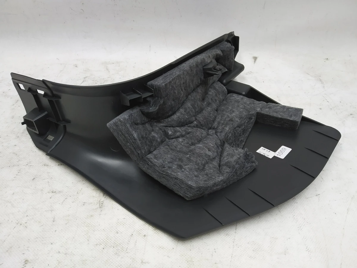 A-pillar trim lower right Audi E-tron 4KL867272