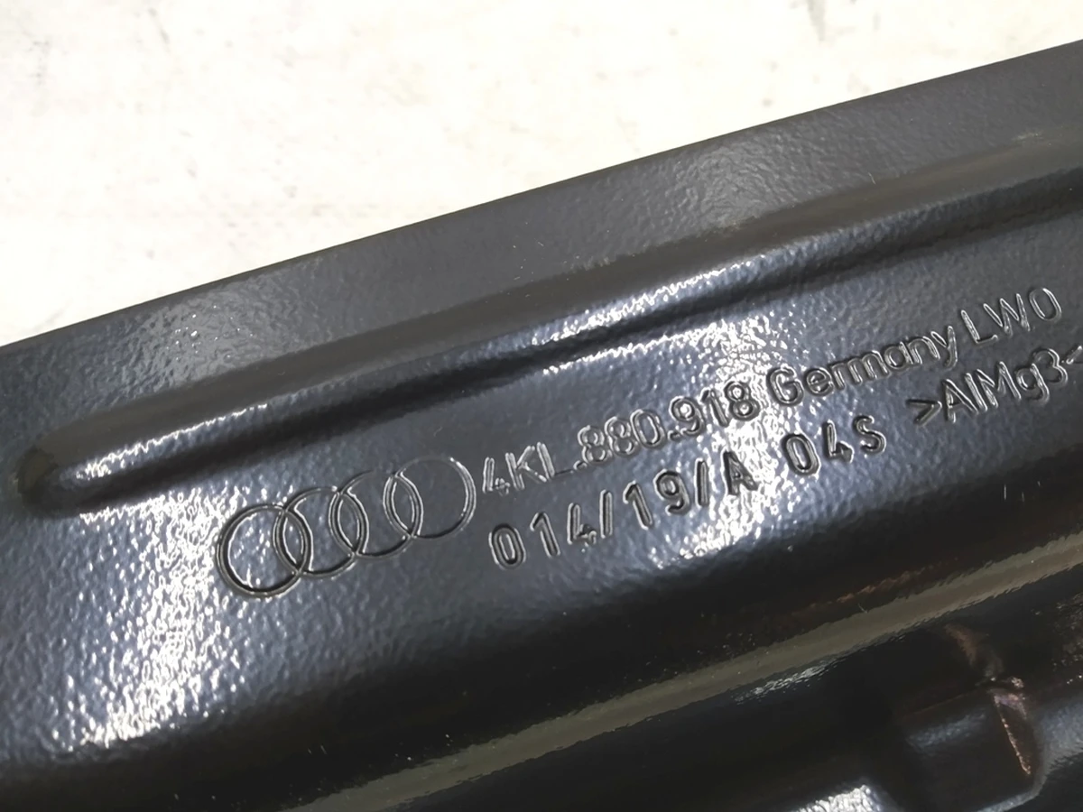 Airbag bracket passenger side Audi E-tron 4KL880918