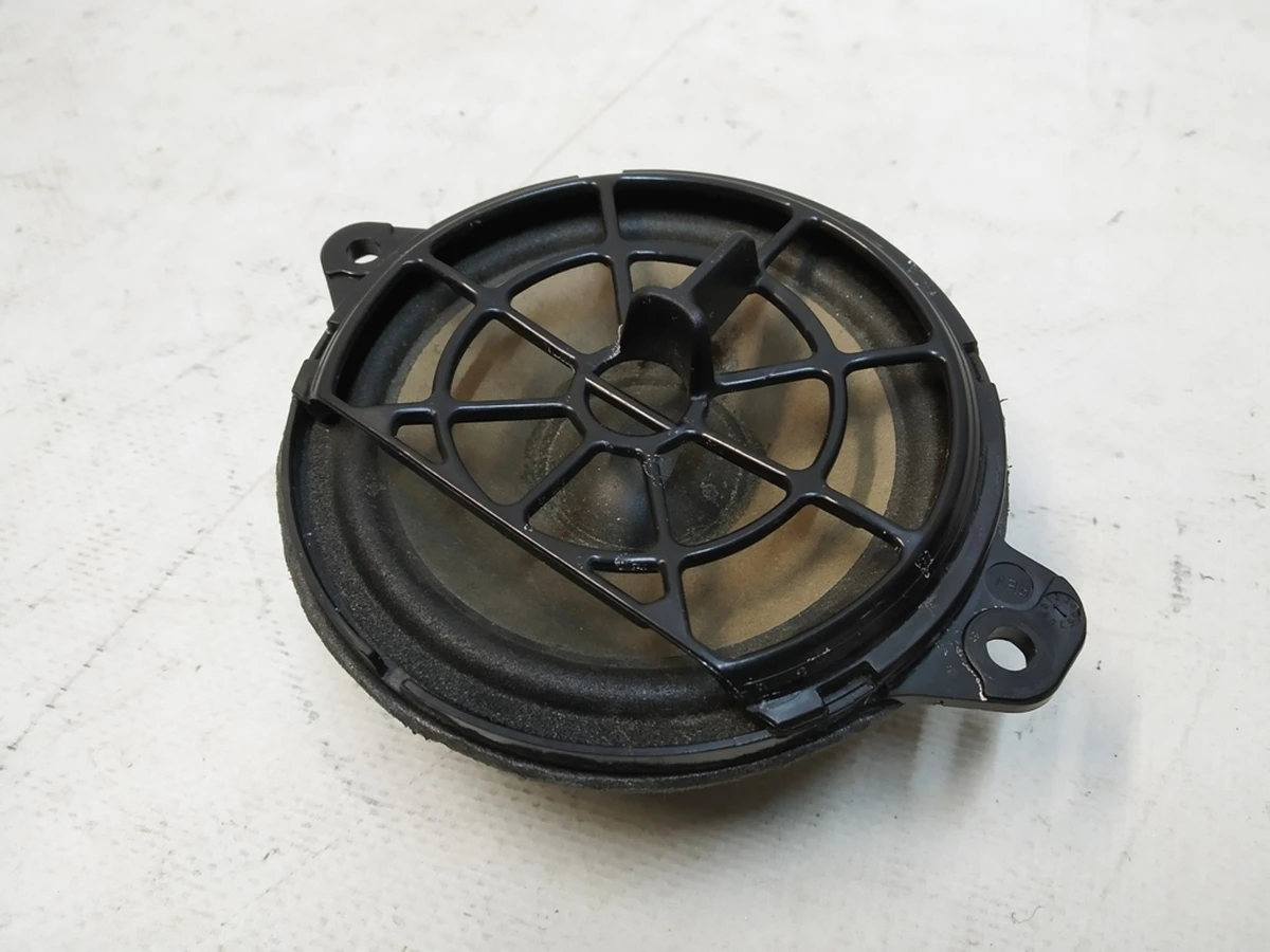 Динамік передньої панелі (торпедо) центральний Audi Q7 4M0035416