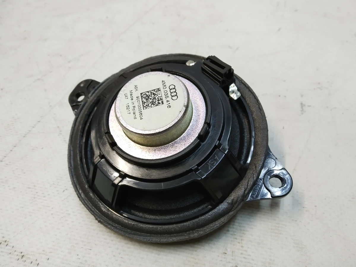 Динамік передньої панелі (торпедо) центральний Audi Q7 4M0035416