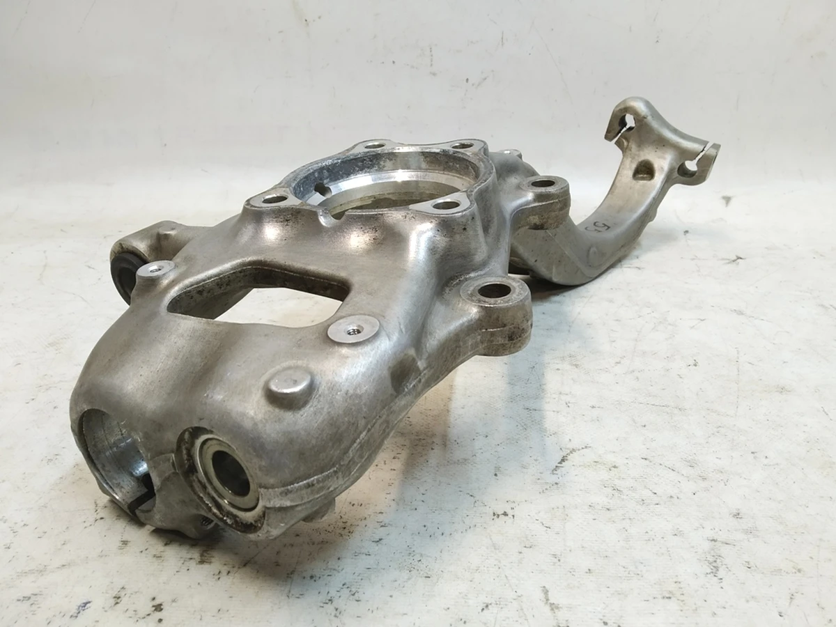 Кулак поворотний передній лівий Audi Q7 4M0407253J