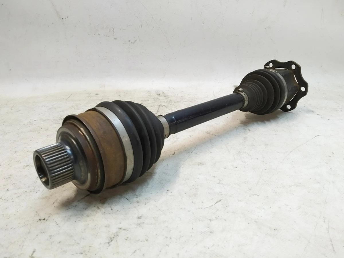 Привідний вал із ШРУСами (напіввісь) передній Tripode Audi Q7 4M0407271D