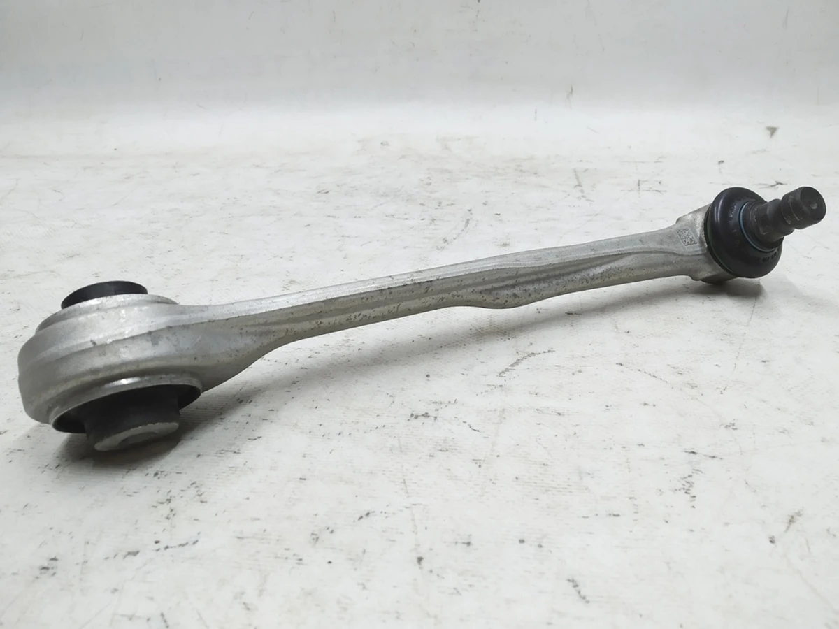 Важіль лівий передній верхній із сайлентблоком Audi E-tron 4M0407505C