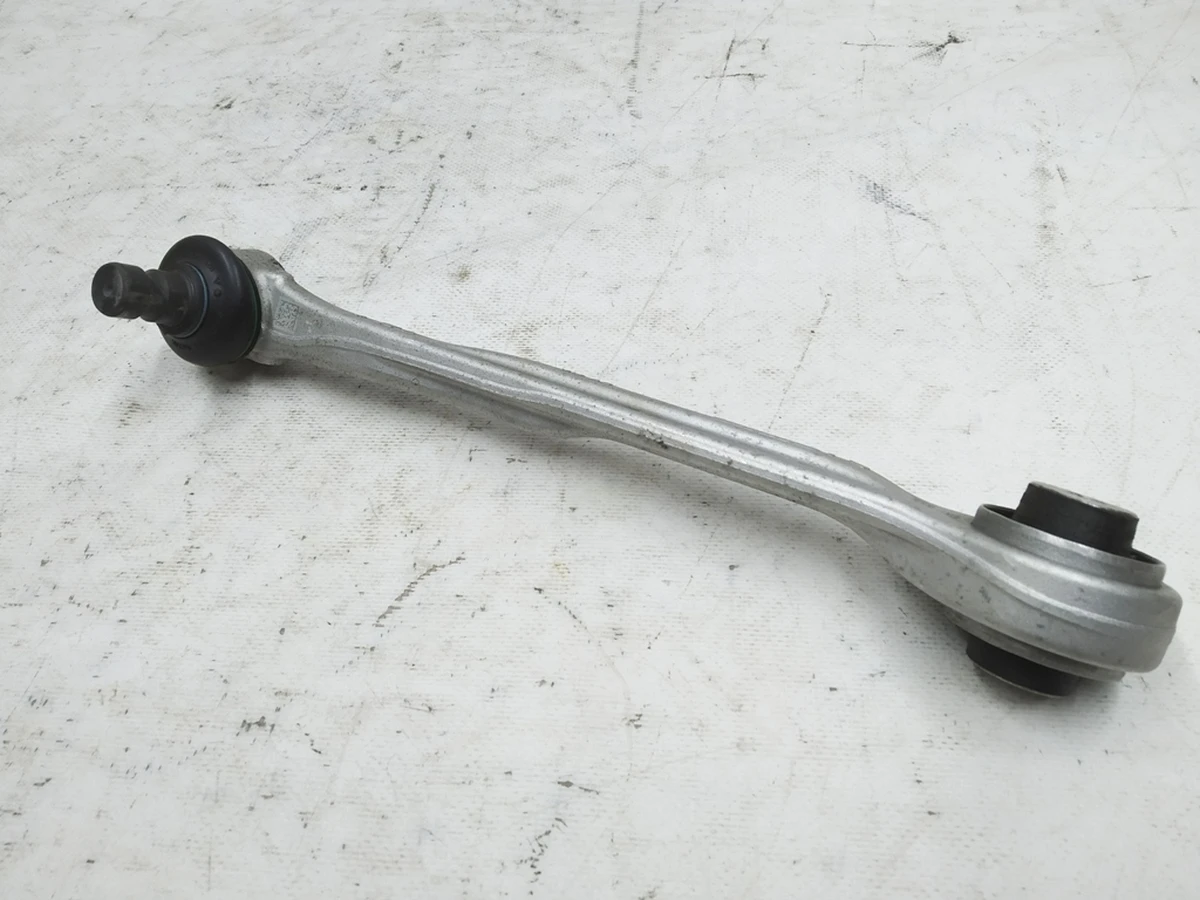 Lever right front upper with silent block Audi E-tron 4M0407506B