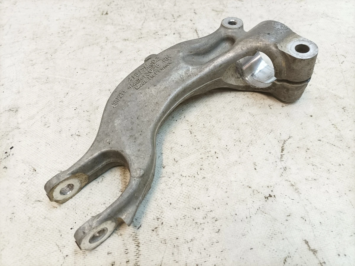 Вилка амортизатора права Audi Q7 4M0413038H