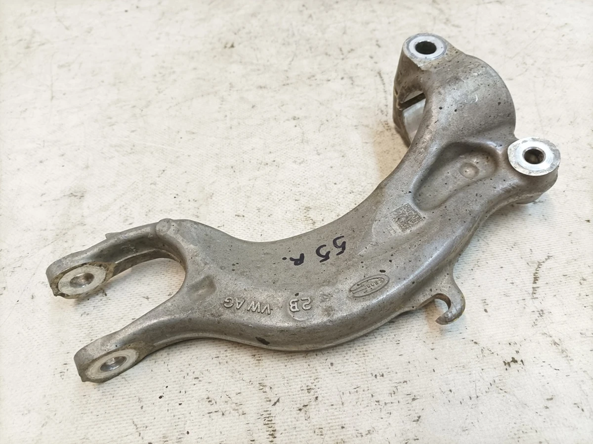 Вилка амортизатора права Audi Q7 4M0413038H