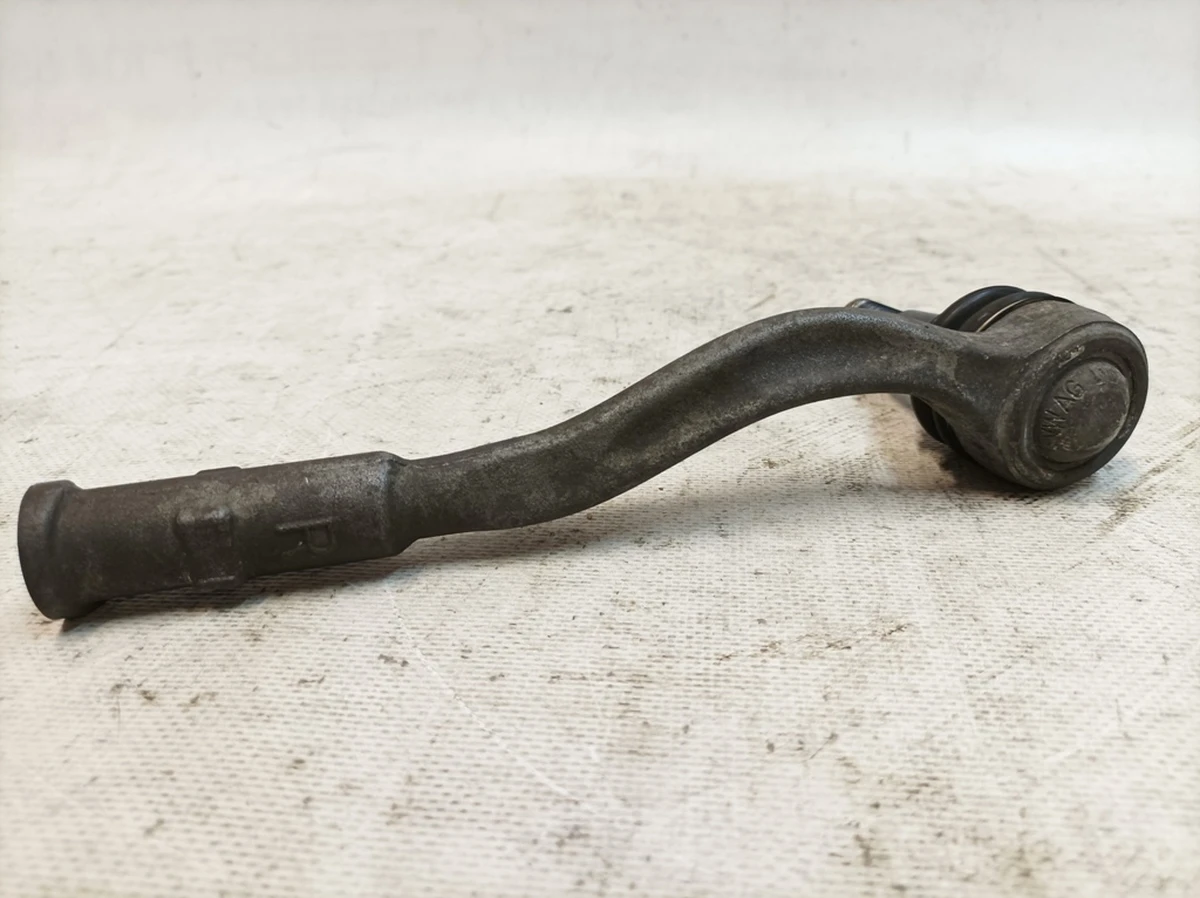 Tie rod end right with damaged boot Audi Q7 4M0423812D