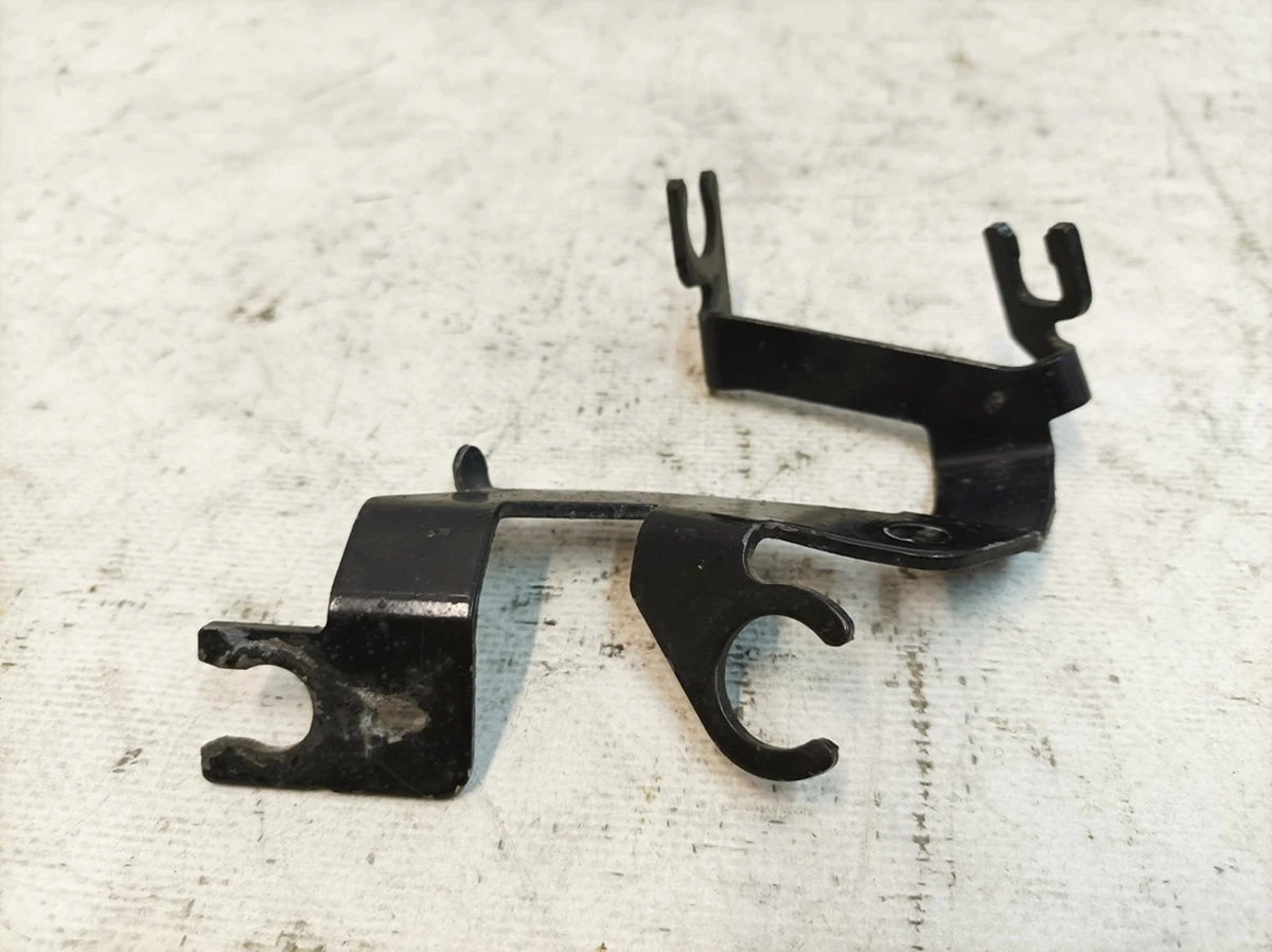 Кронштейн гальмівного шланга передній лівий Audi Q7 4M0611845P