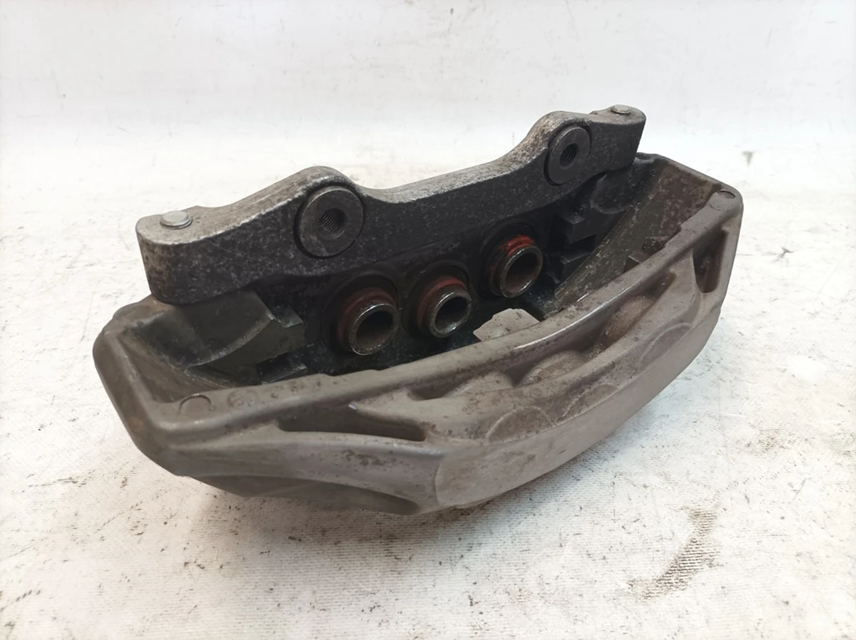 Супорт нерухомий передній лівий без гальмівних колодок Audi Q7 4M0615107H