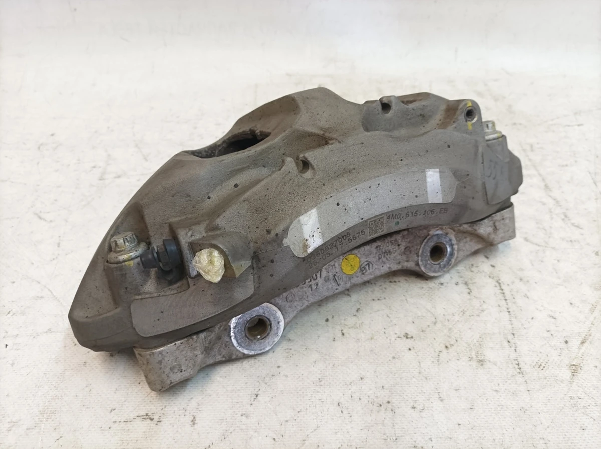 Caliper fixed front right without brake pads with damage Audi Q7 4M0615108H
