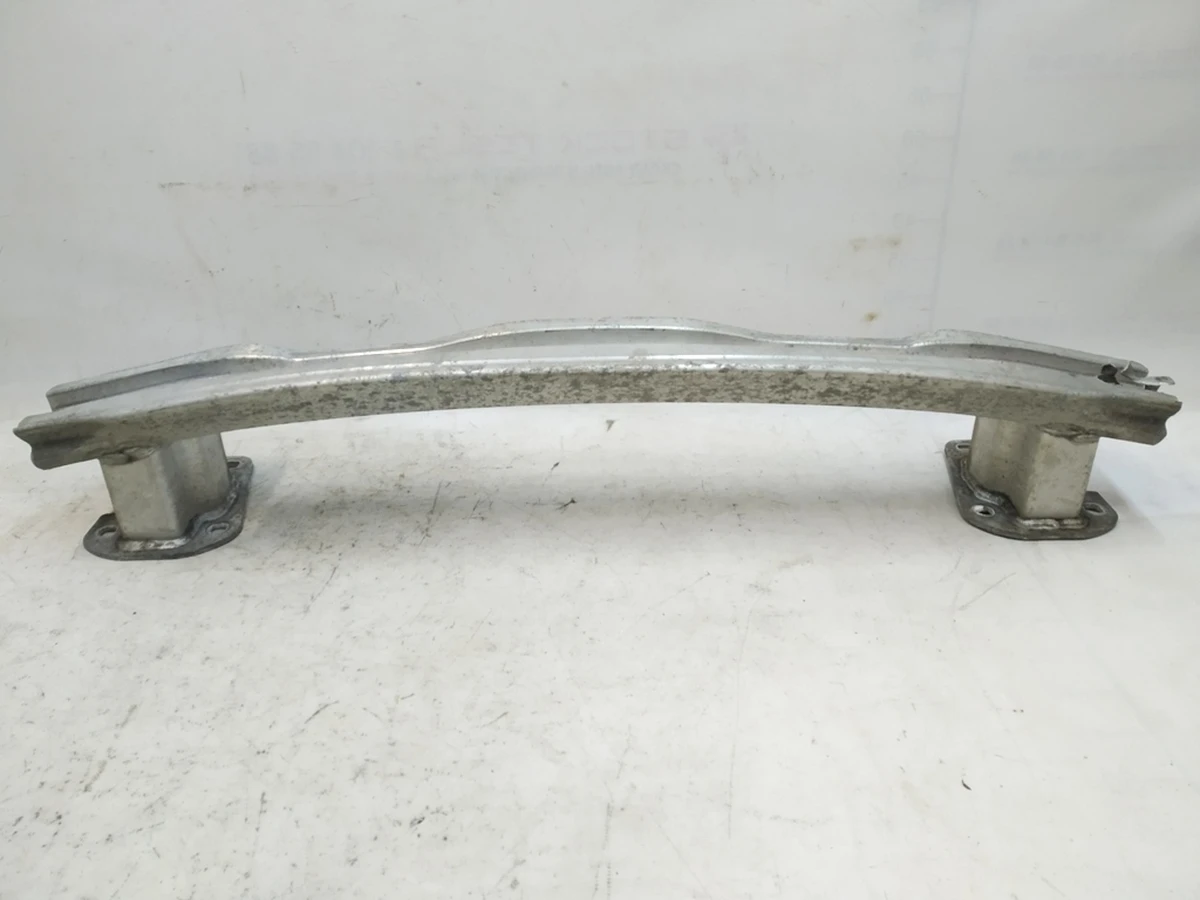 Підсилювач бампера заднього із пошкодженням Audi Q7 4M0807309