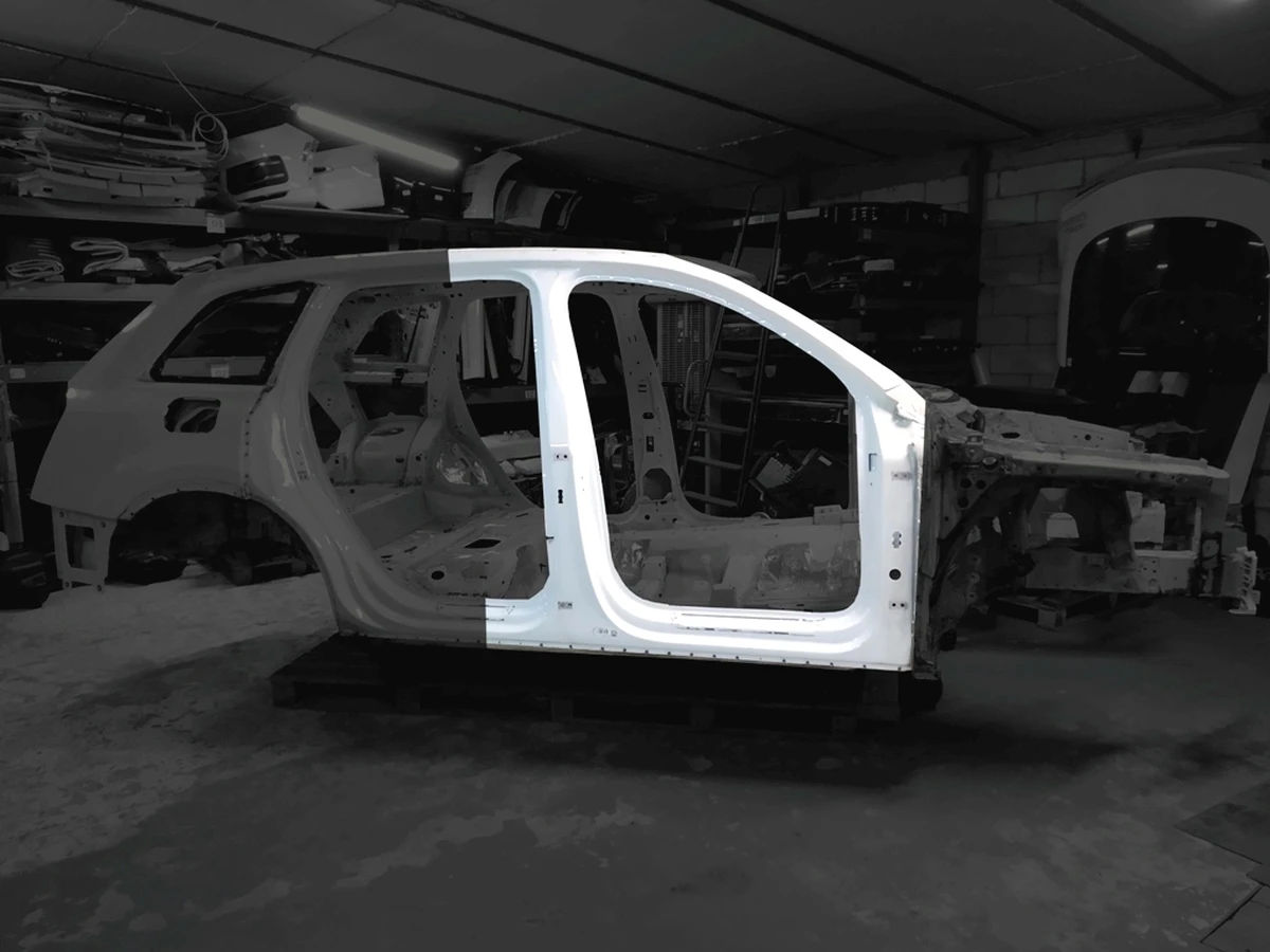 Кузов отрезная часть стойки А/В с порогом правая Audi Q7 4M0809840