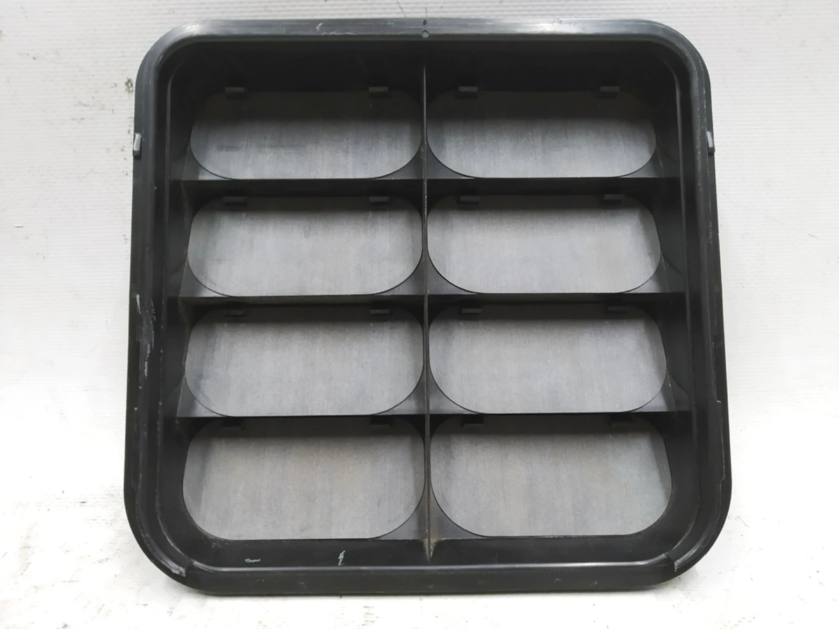 Вентиляционный клапан левый правый Audi E-tron 4M0819181A