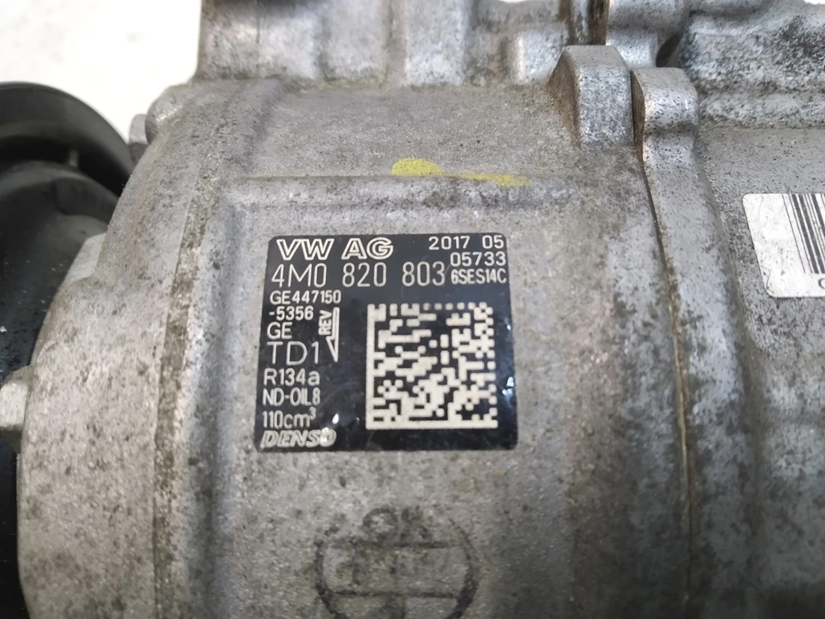 Компресор кліматичної установки DENSO Audi Q7 4M0820803