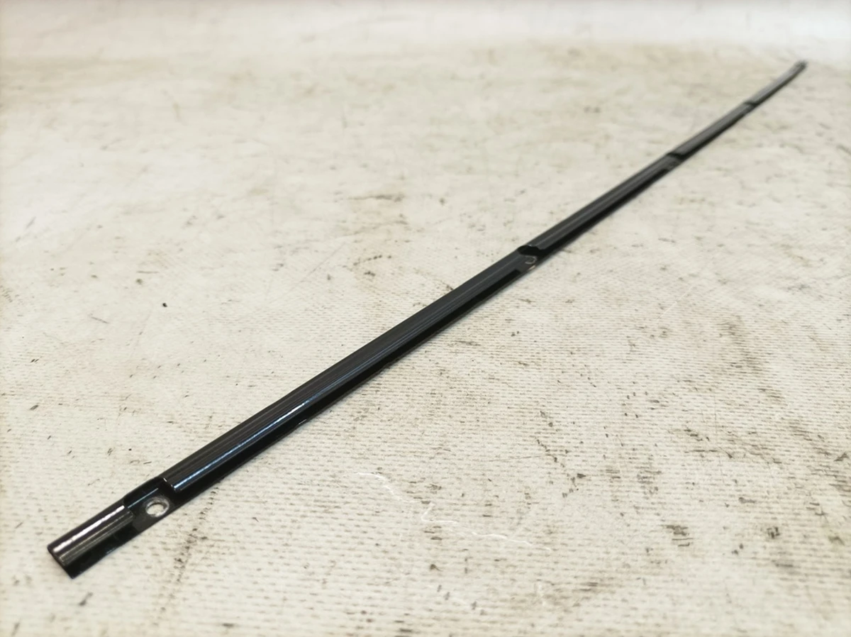 Клеммная колодка крепления планки водостока ветрового стекла правая Audi Q7 4M0845454