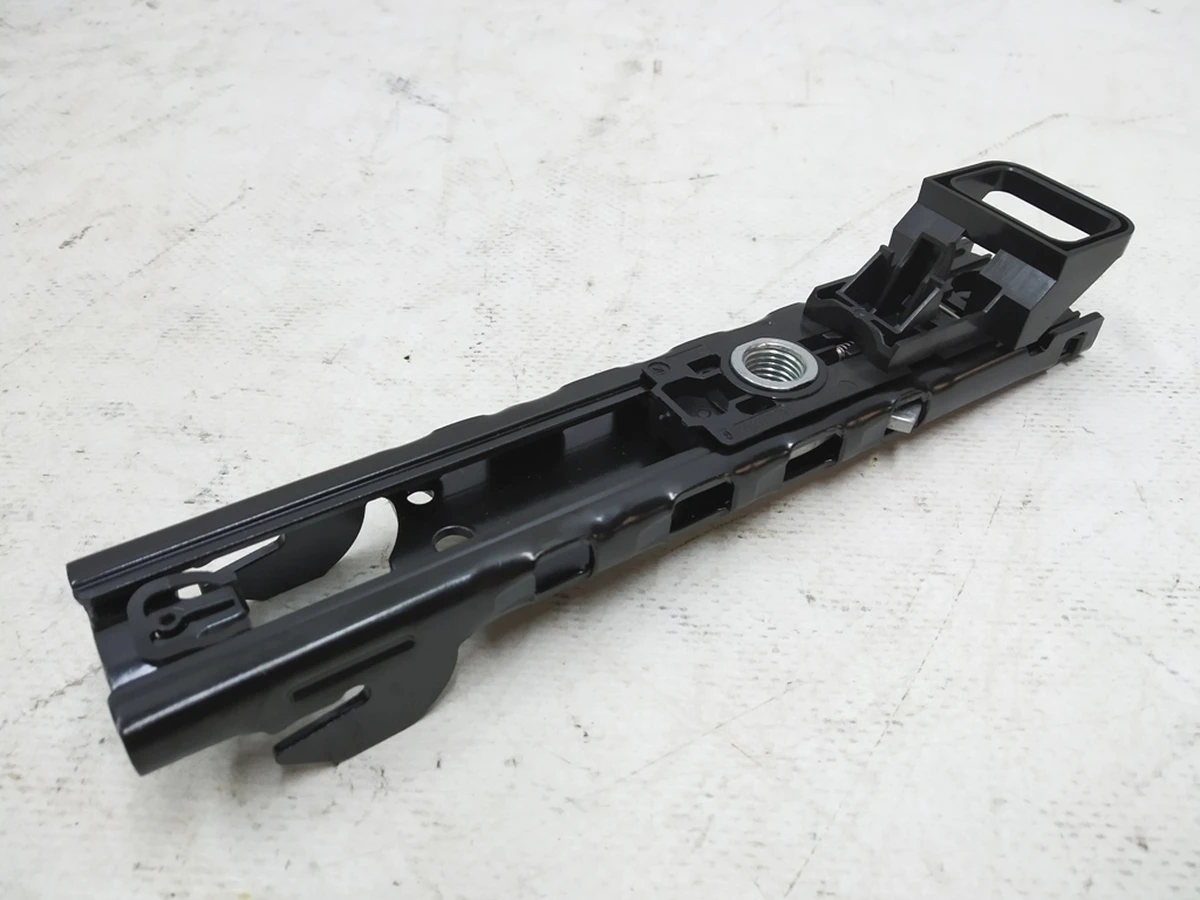 Механізм регулювання висоти ременя лівий правий Audi E-tron 4M0857819