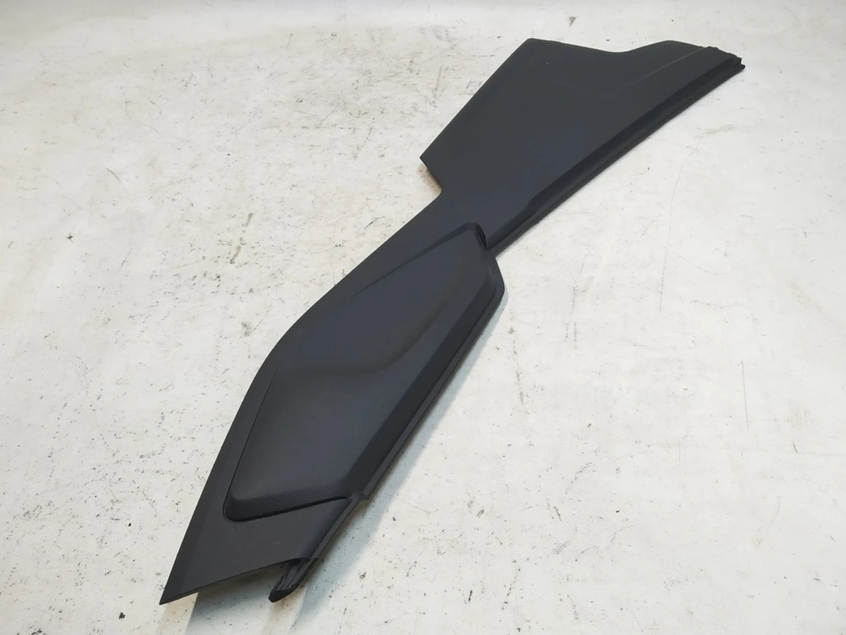 Накладка боковая центральной консоли правая Audi Q7 4M0863306A