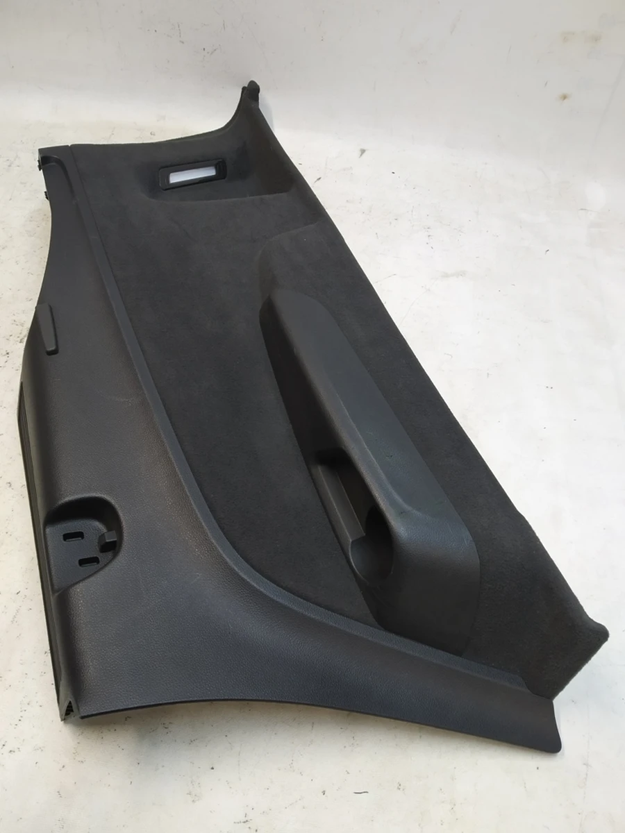 Оббивка багажного відсіку права Audi Q7 4M0863880E