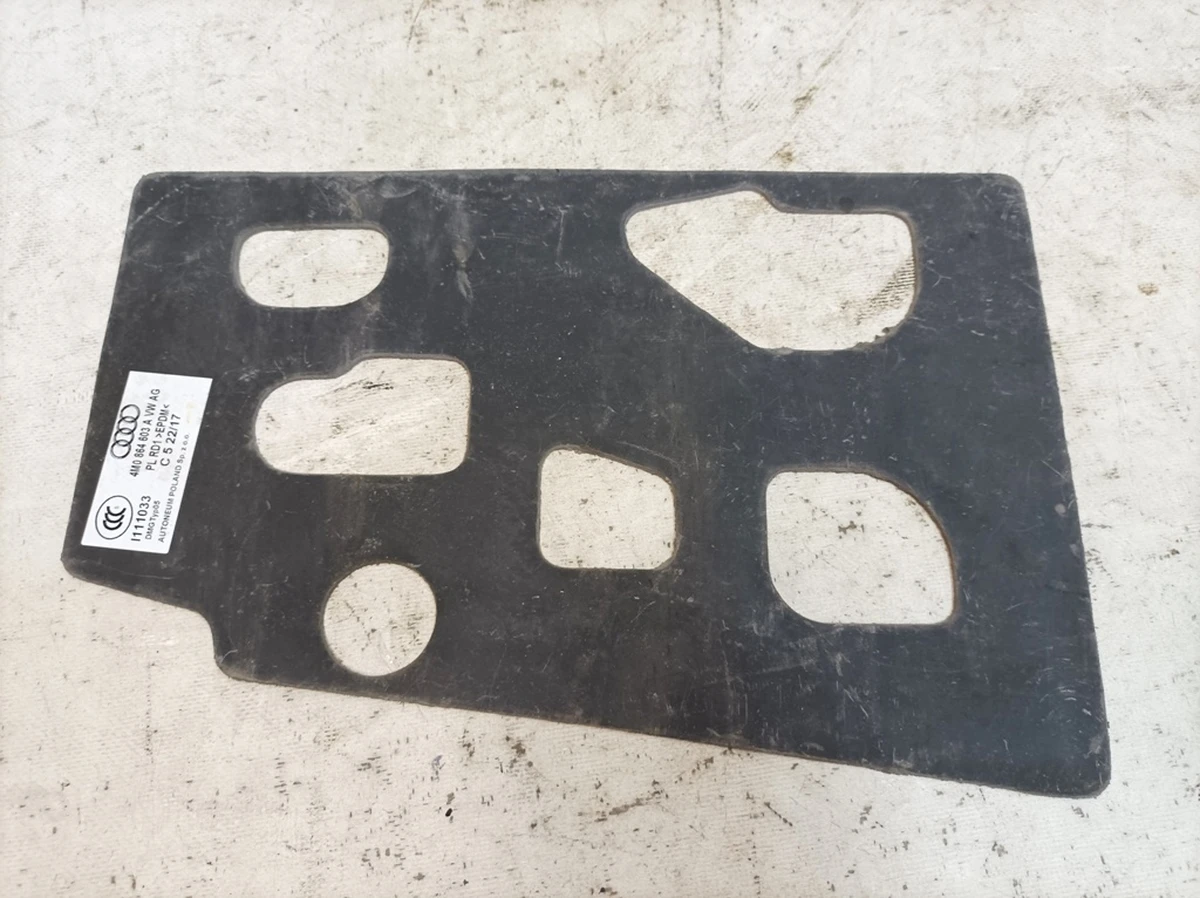 Soundproofing spare wheel niche rear left Audi Q7 4M0864603A