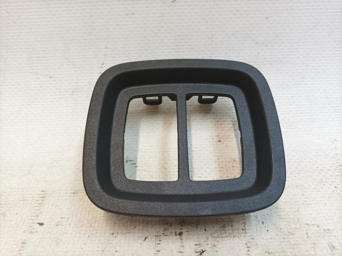 Накладка клавіш розблокування спинки сидіння 4PK soul Audi Q7 4M0867255A