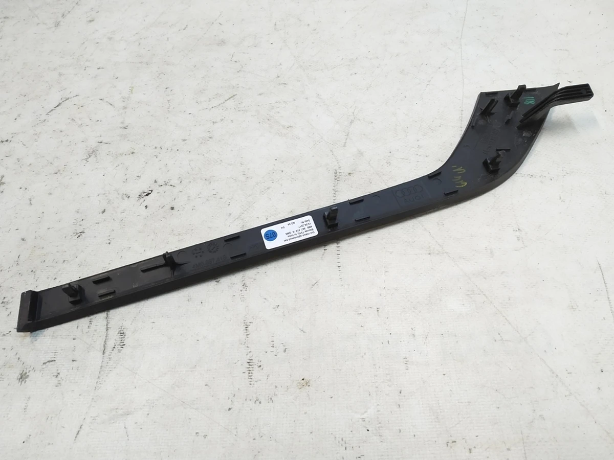 Декоративна вставка карти дверей задньої лівої GM5 Opex Audi Q7 4M0867419K