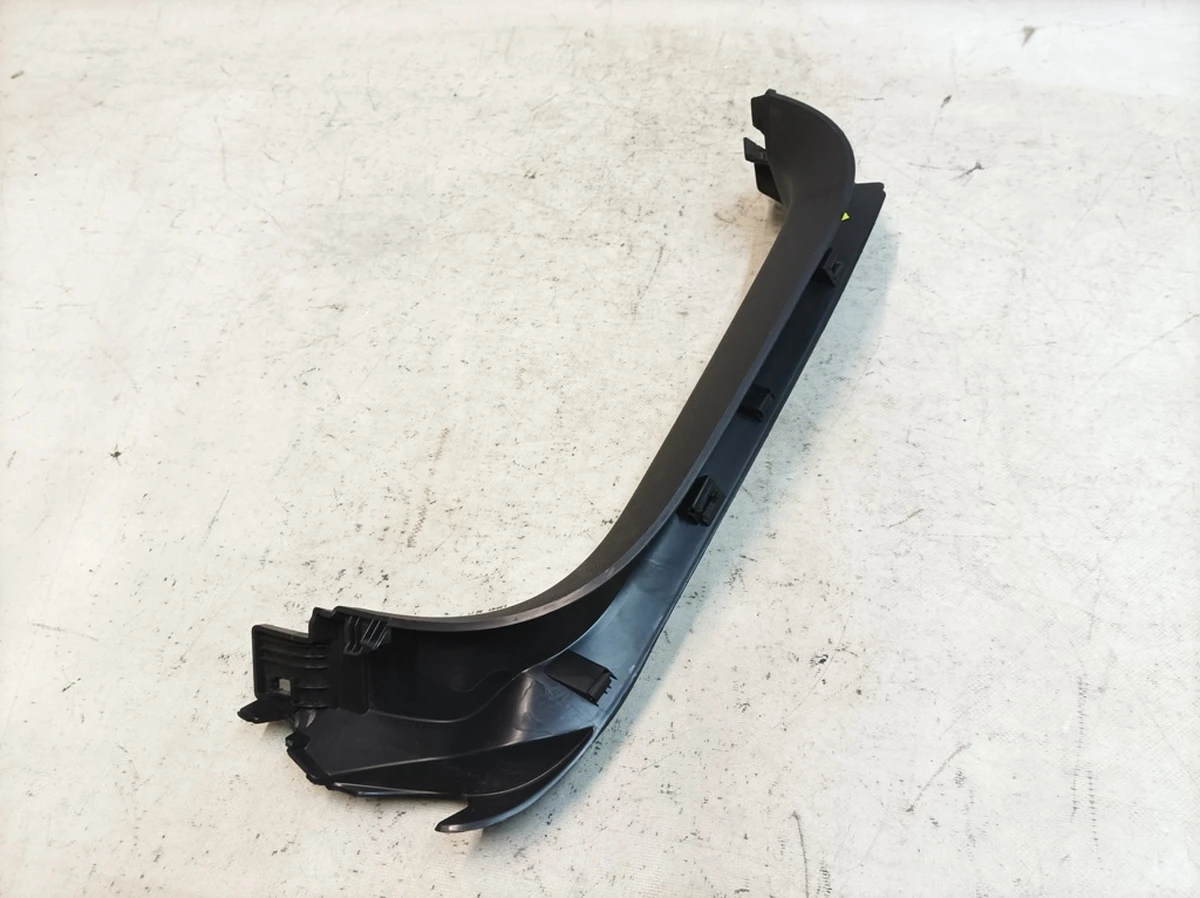 Облицювання кришки багажного відсіку ліва верхня 4PK Audi Q7 4M0867607E