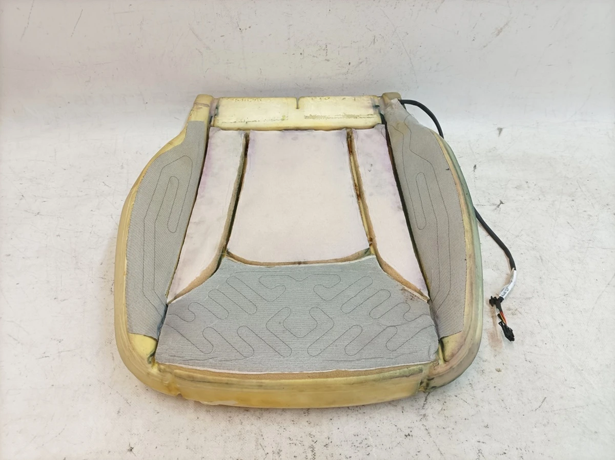 Наповнювач подушки сидіння переднього лівого у зборі з підігрівом пошкоджено Audi Q7 4M0881361A