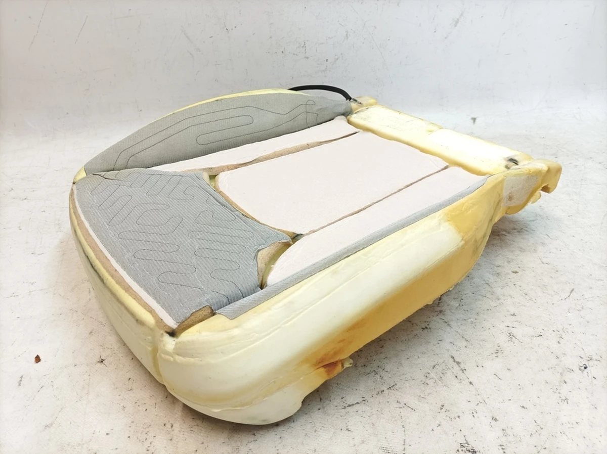 Наповнювач подушки сидіння переднього правого в зборі з підігрівом Audi Q7 4M0881362A