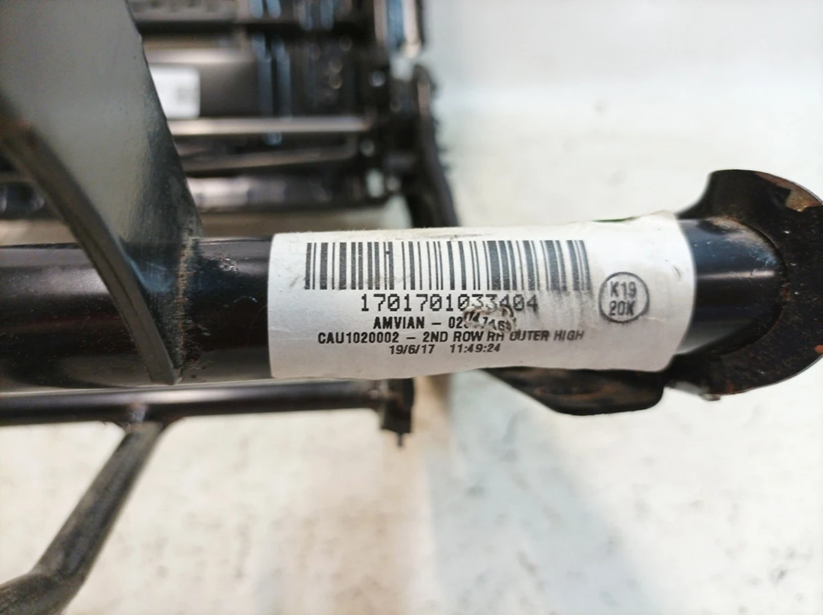 Санки каркаса сидіння другого ряду правого в зборі Audi Q7 4M0883108A