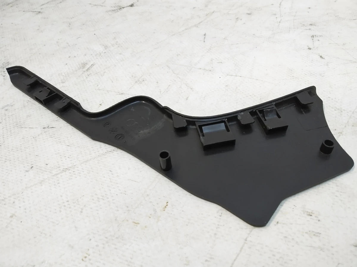 Облицювання каркаса сидіння другого ряду внутрішнє Audi Q7 4M0883318B