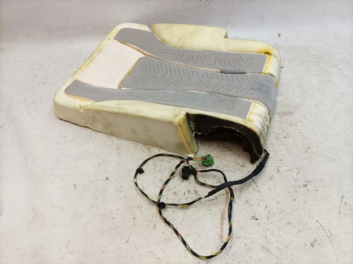 Seat back filler, rear right, with heating element with oxidized contacts Audi Q7 4M0883776A