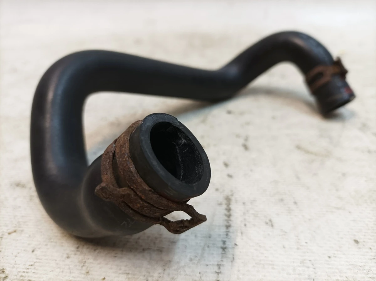 Шланг вентиляційної системи уловлювання парів палива Audi Q7 4M0906272F