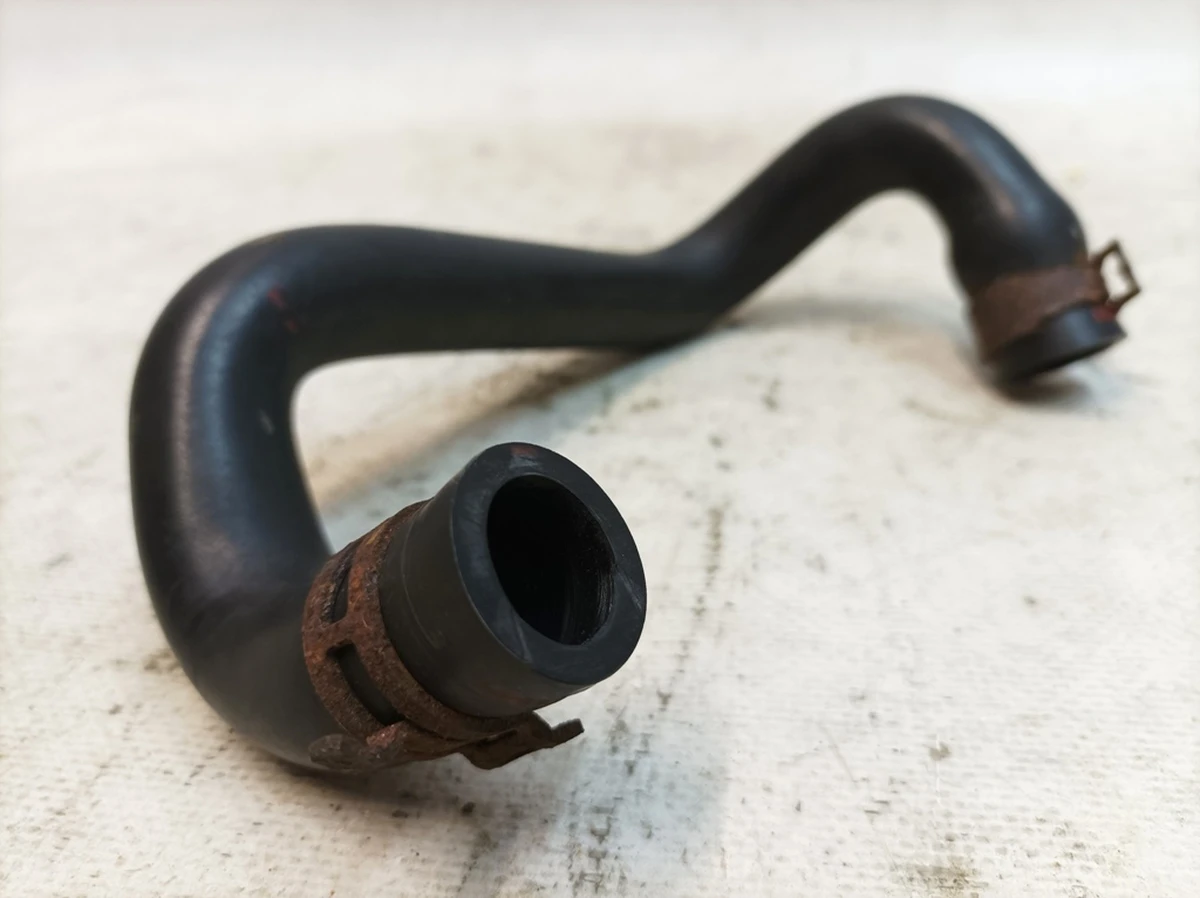 Шланг вентиляційної системи уловлювання парів палива Audi Q7 4M0906272F