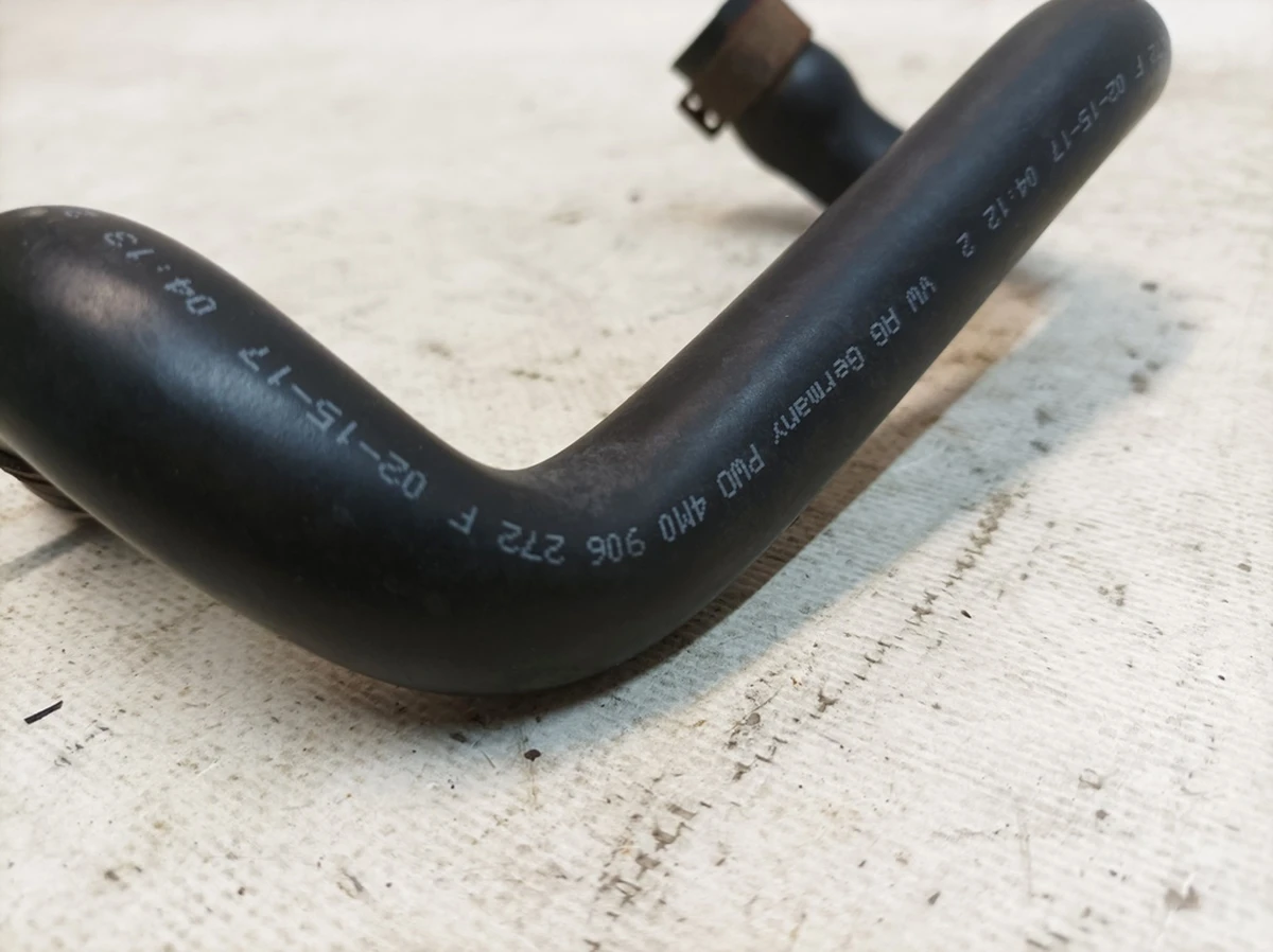 Шланг вентиляційної системи уловлювання парів палива Audi Q7 4M0906272F