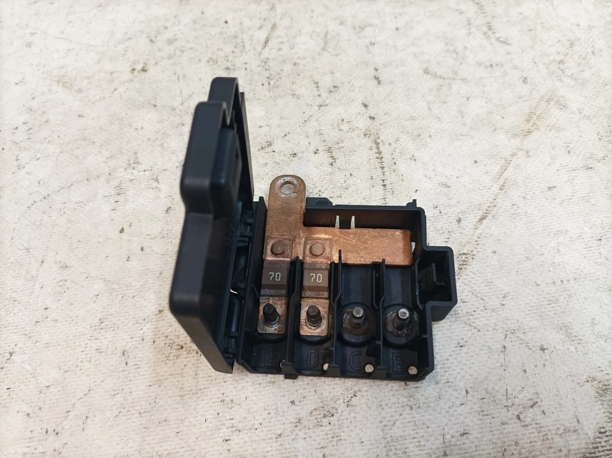 Блок запобіжників із запобіжниками D/70A E/70A Audi Q7 4M0941824AR