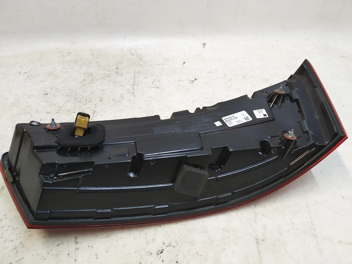 Ліхтар світлодіодний задній лівий у зборі Audi Q7 4M0945093D