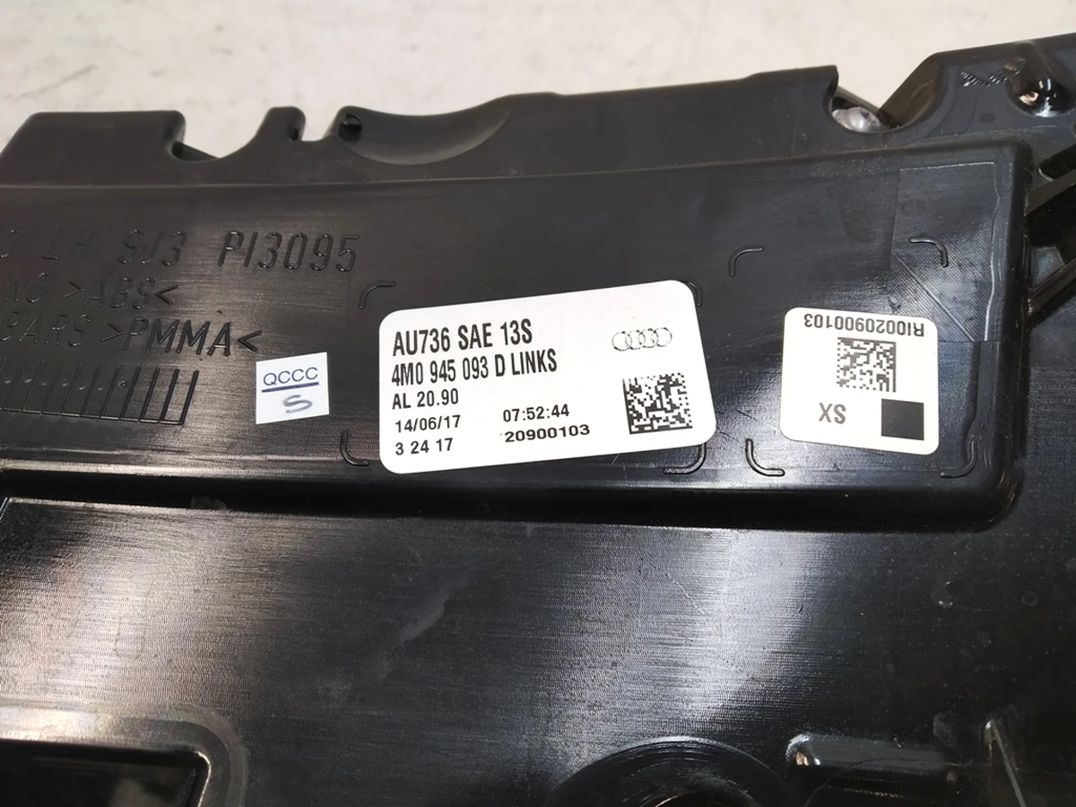 Ліхтар світлодіодний задній лівий у зборі Audi Q7 4M0945093D