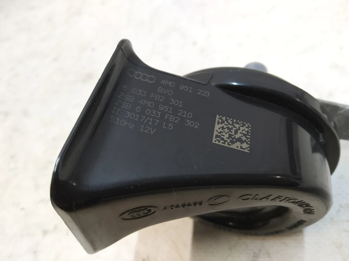 Звуковий сигнал високий тон із кронштейном Audi Q7 4M0951210