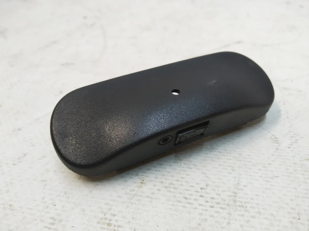 Форсунка омивача вітрового скла, що обігрівається Audi Q7 4M0955987