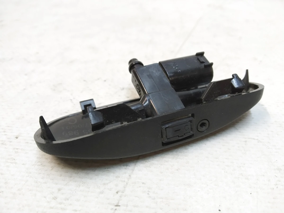 Heated windshield washer nozzle Audi Q7 4M0955989