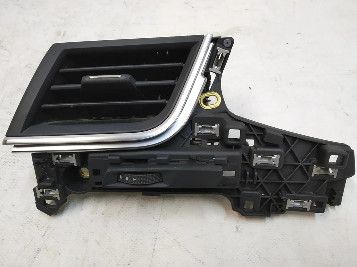 Front panel deflector (torpedo) left Audi Q7 4M1820901AT