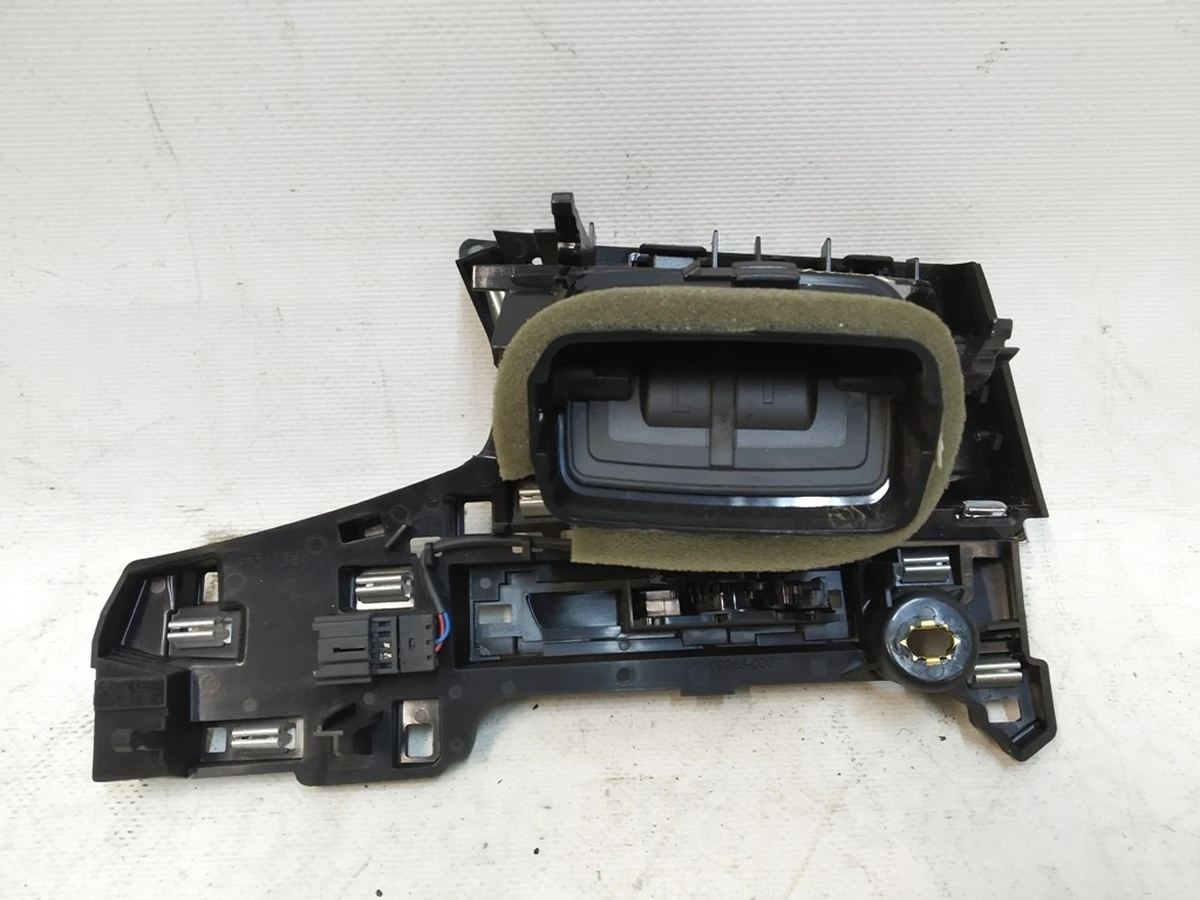 Front panel deflector (torpedo) left Audi Q7 4M1820901AT