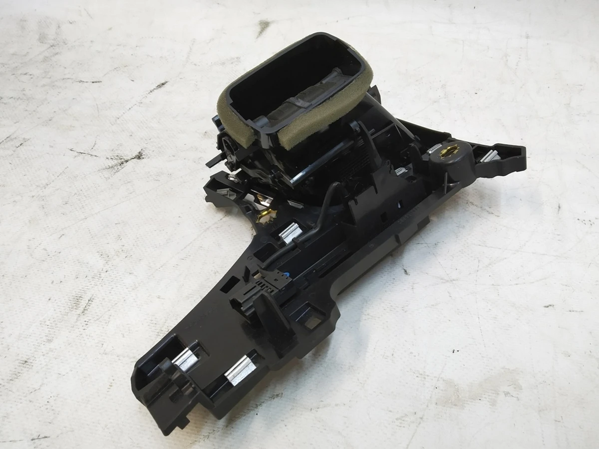 Front panel deflector (torpedo) left Audi Q7 4M1820901AT