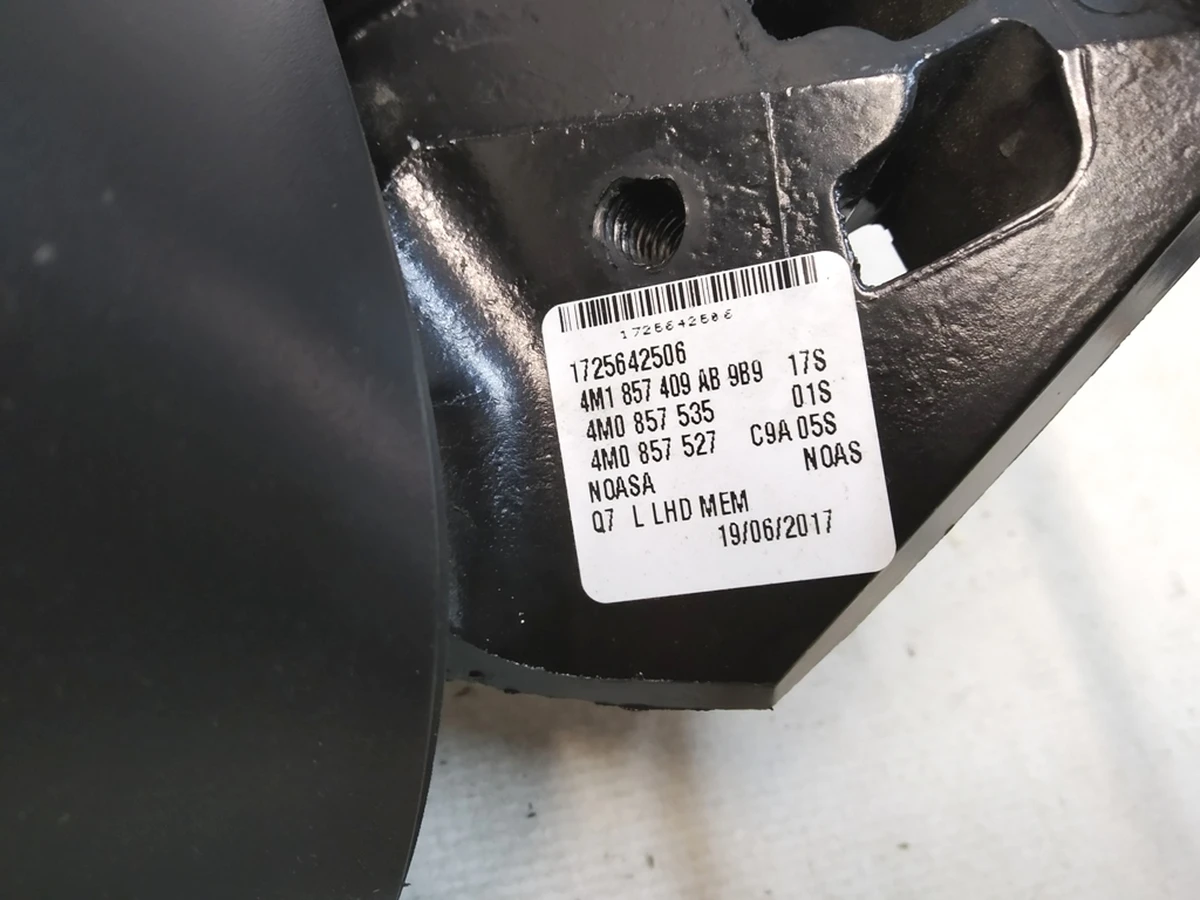 Дзеркало зовнішнє з електричним приводом ліве в зборі Audi Q7 4M1857409AG